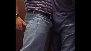 DESPUES DE UNA NOCHE ALOCADA EN LA FIESTA EL DEPORTISTA DE LA UNIVERSIDAD ME FOLLA SALVAJEMENTE